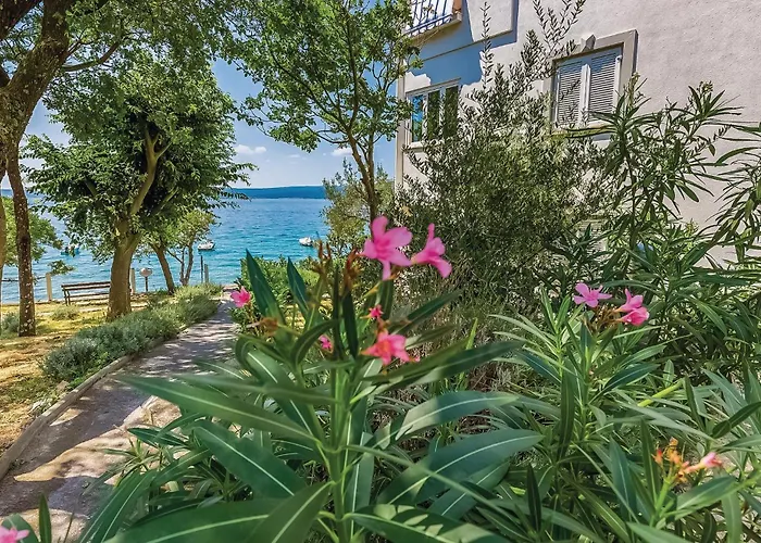 Beautiful Apartment In Selce