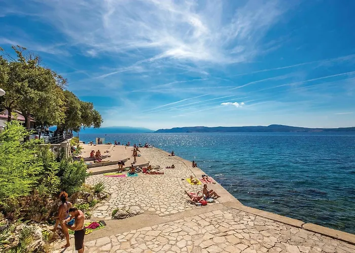 Beautiful Apartment In Selce