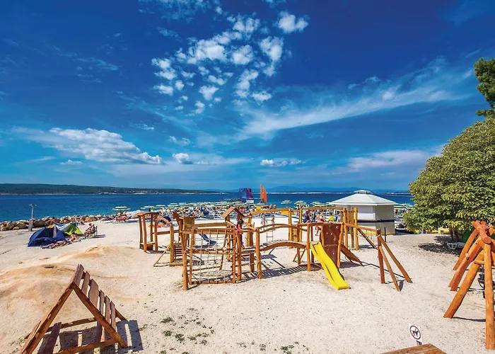 Beautiful Apartment In Selce Apartman