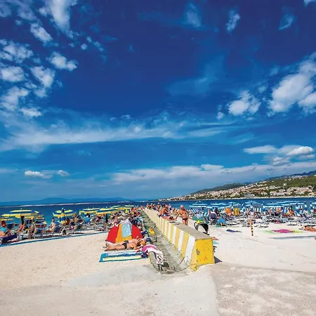 Apartment Awesome Apartment In Selce With House Sea View *
