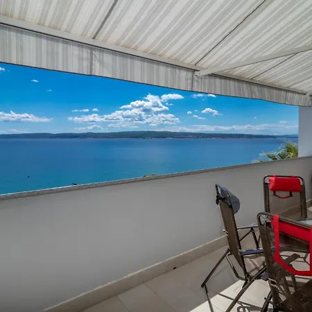 Awesome Apartment In Selce With House Sea View * Selce