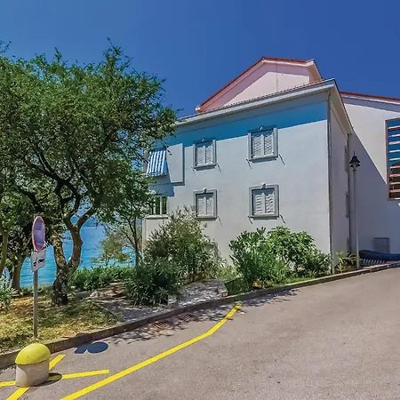 Awesome Apartment In Selce With House Sea View *