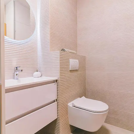 Awesome Apartment In Selce With House Sea View Apartment