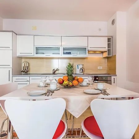 Awesome In With House Sea View
